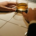 Как помочь себе, если близкий злоупотребляет алкоголем? Объясняет семейный терапевт из Эстонии
